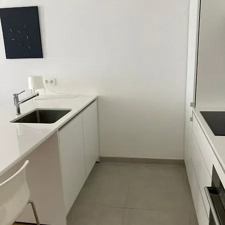 Renovated With Terrace South خنت