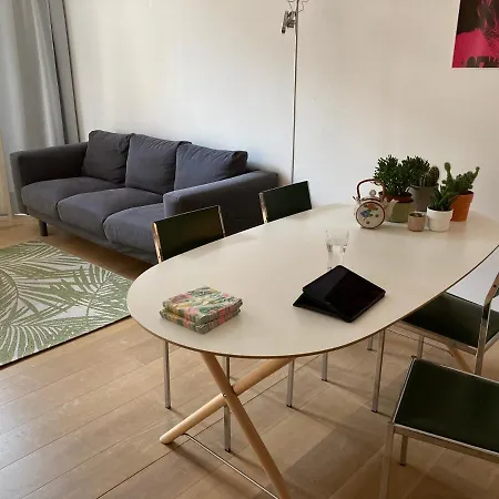 شقة Renovated With Terrace South